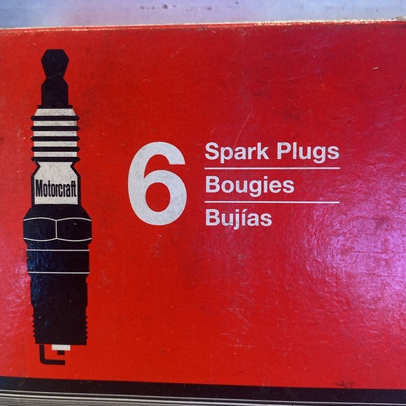 NIB Motorcraft 6 Spark Plugs, Platinum BSF44P - Picture 2 of 4